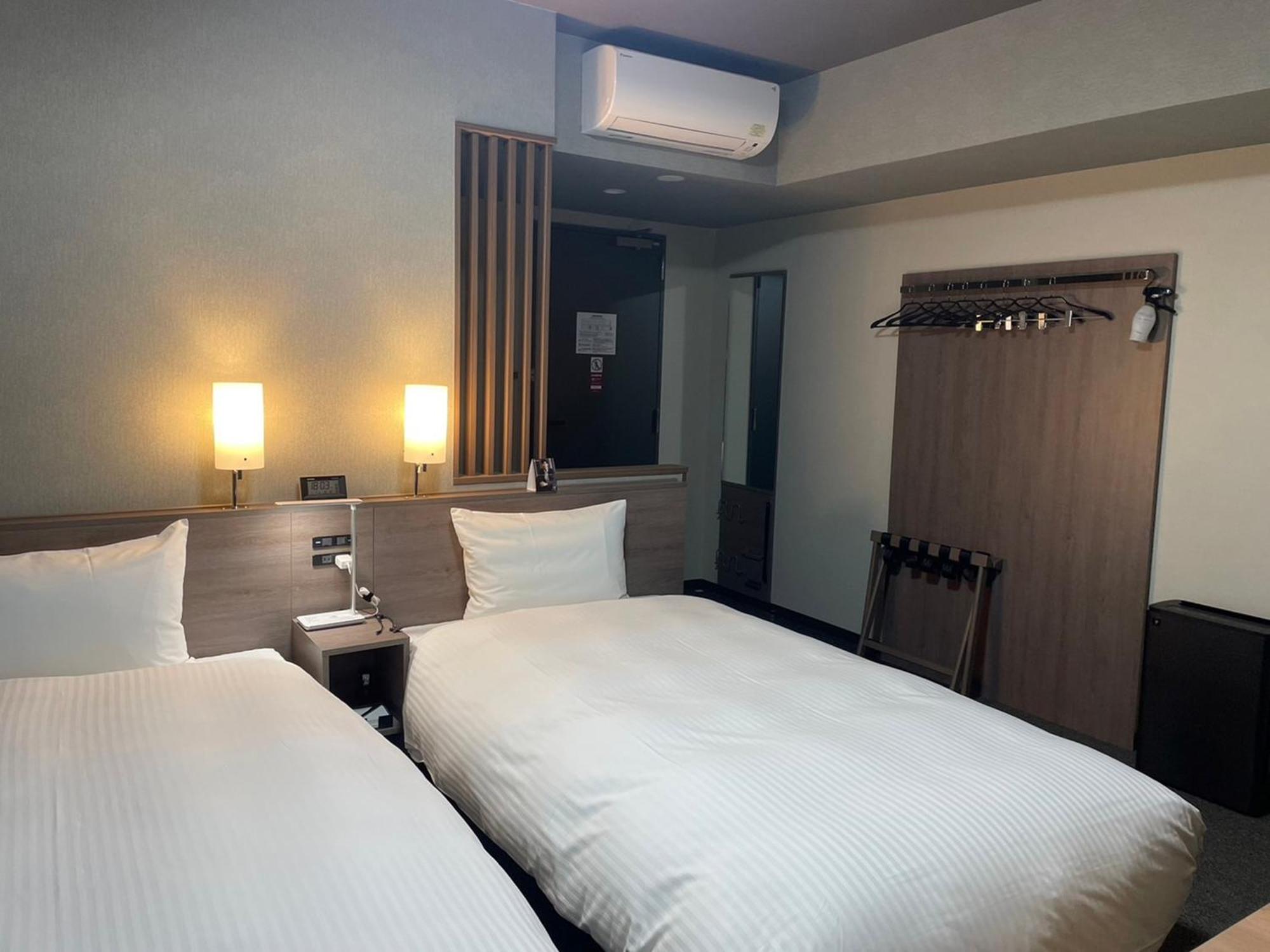 Hotel Route Inn Fukushima Nishi Inter Buitenkant foto